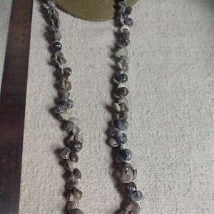 Long grey shell beach summer vacation necklace Hawaii ⛱️🏖️ 🌞 🏝️